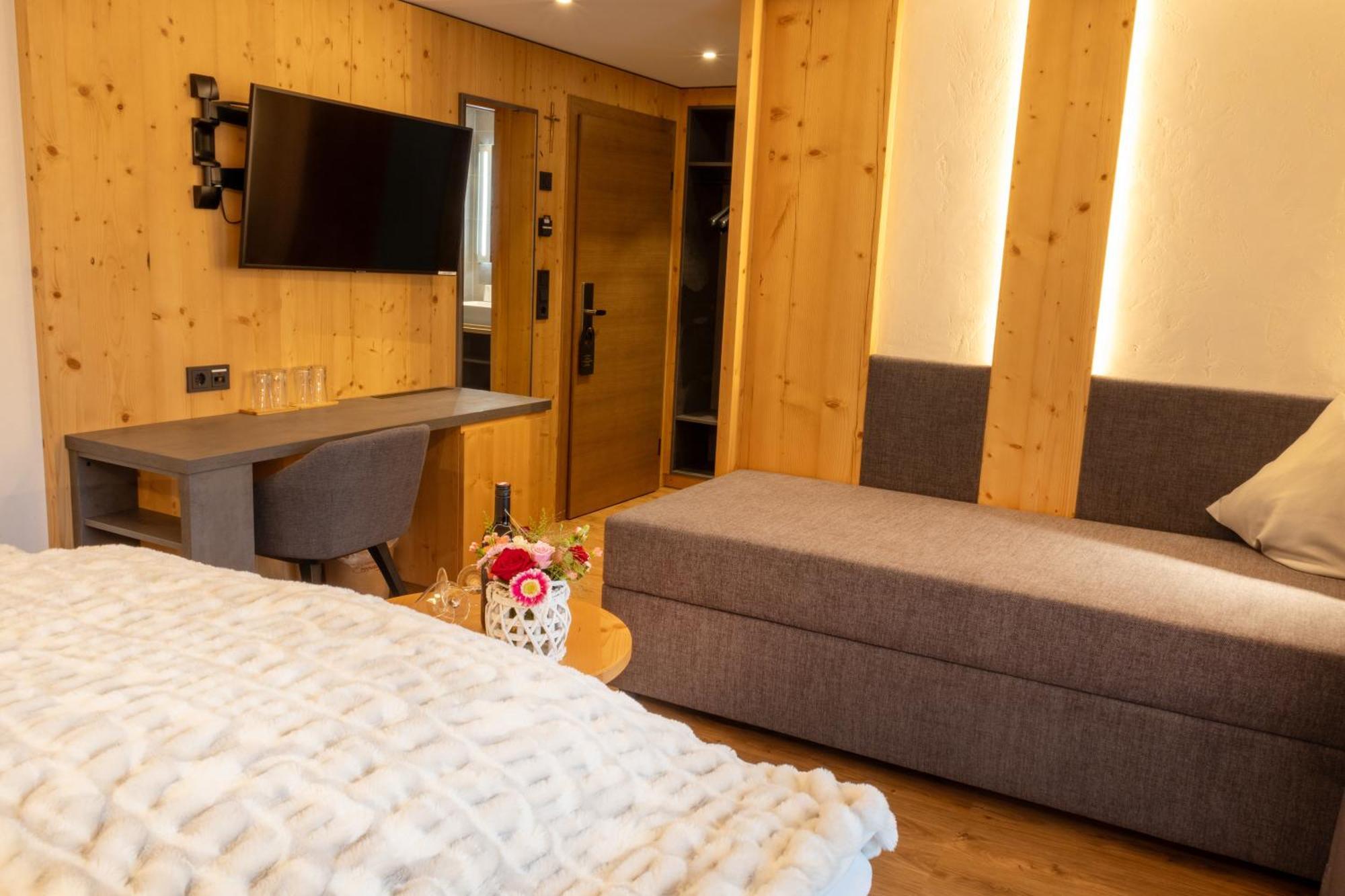 Hotel Eggerstueberl à Ischgl Extérieur photo